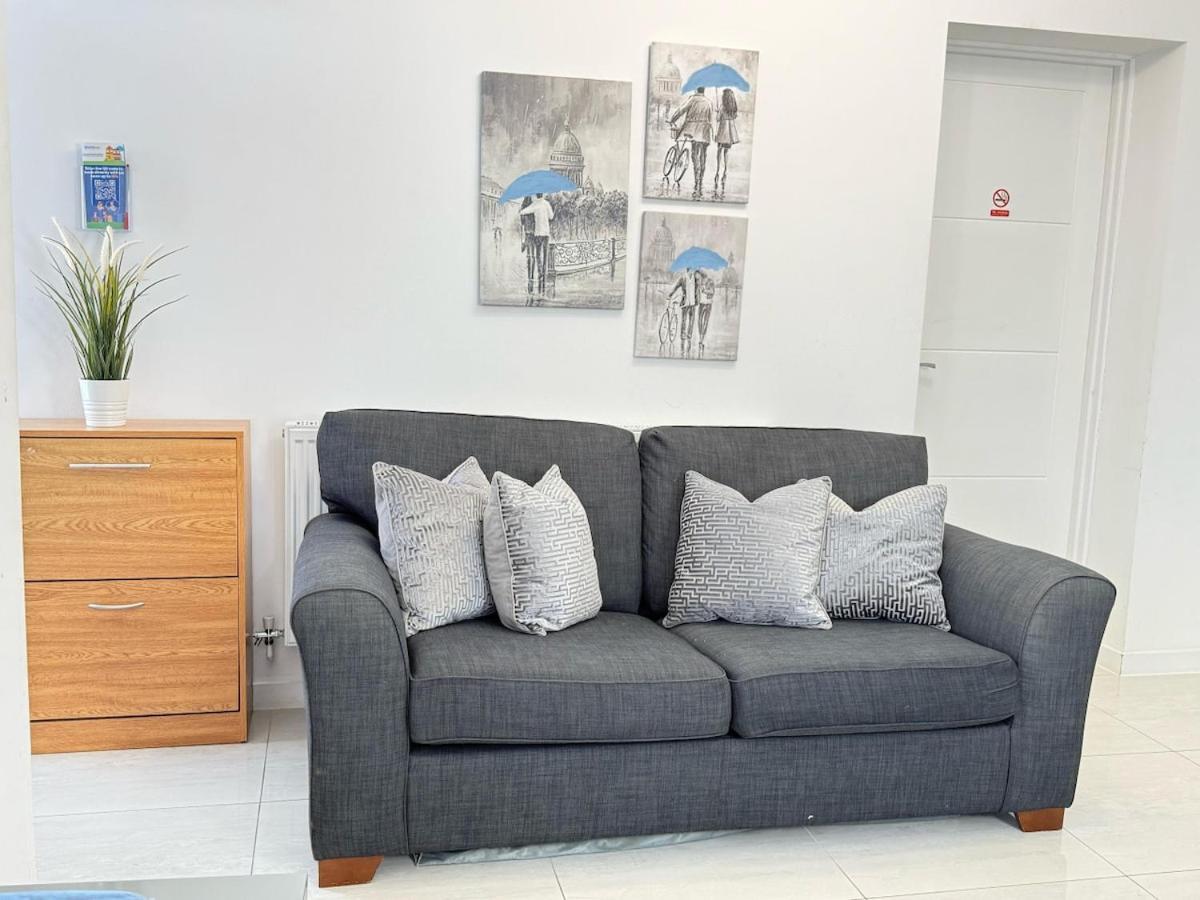 Walnut Luxurious 2-Bedroom With Ensuite - Parking, Netflix, Wifi - Close To Oxford, Bicester & Blenheim Palace Kidlington Exterior photo