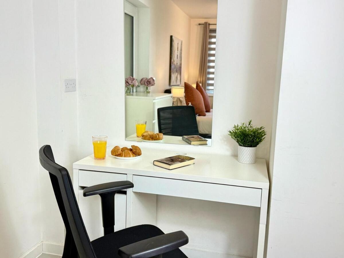 Walnut Luxurious 2-Bedroom With Ensuite - Parking, Netflix, Wifi - Close To Oxford, Bicester & Blenheim Palace Kidlington Exterior photo