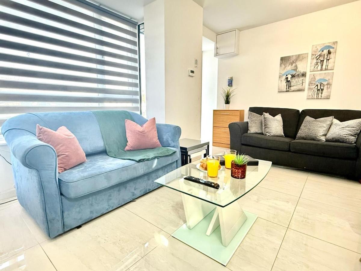 Walnut Luxurious 2-Bedroom With Ensuite - Parking, Netflix, Wifi - Close To Oxford, Bicester & Blenheim Palace Kidlington Exterior photo